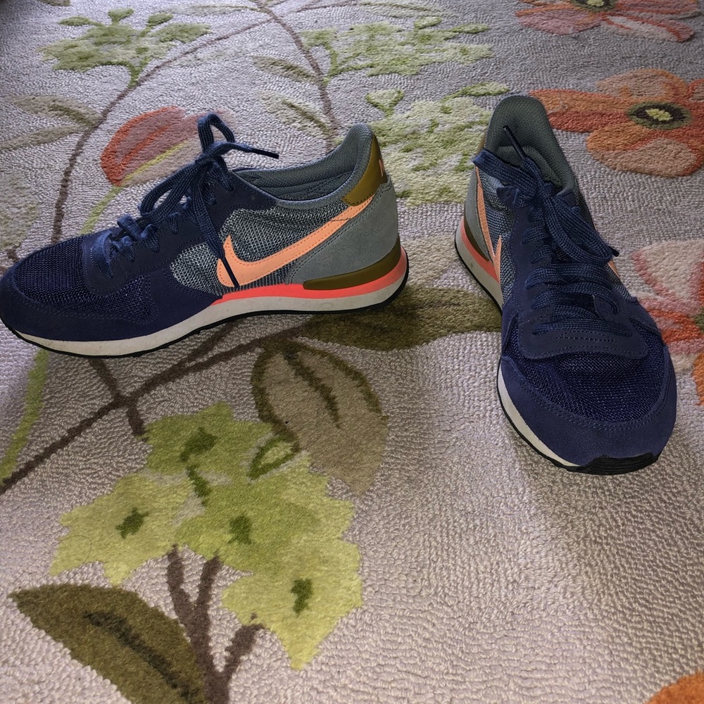 Nike Sneakers
